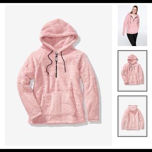 NIP. SHERPA HOODIE LARGE